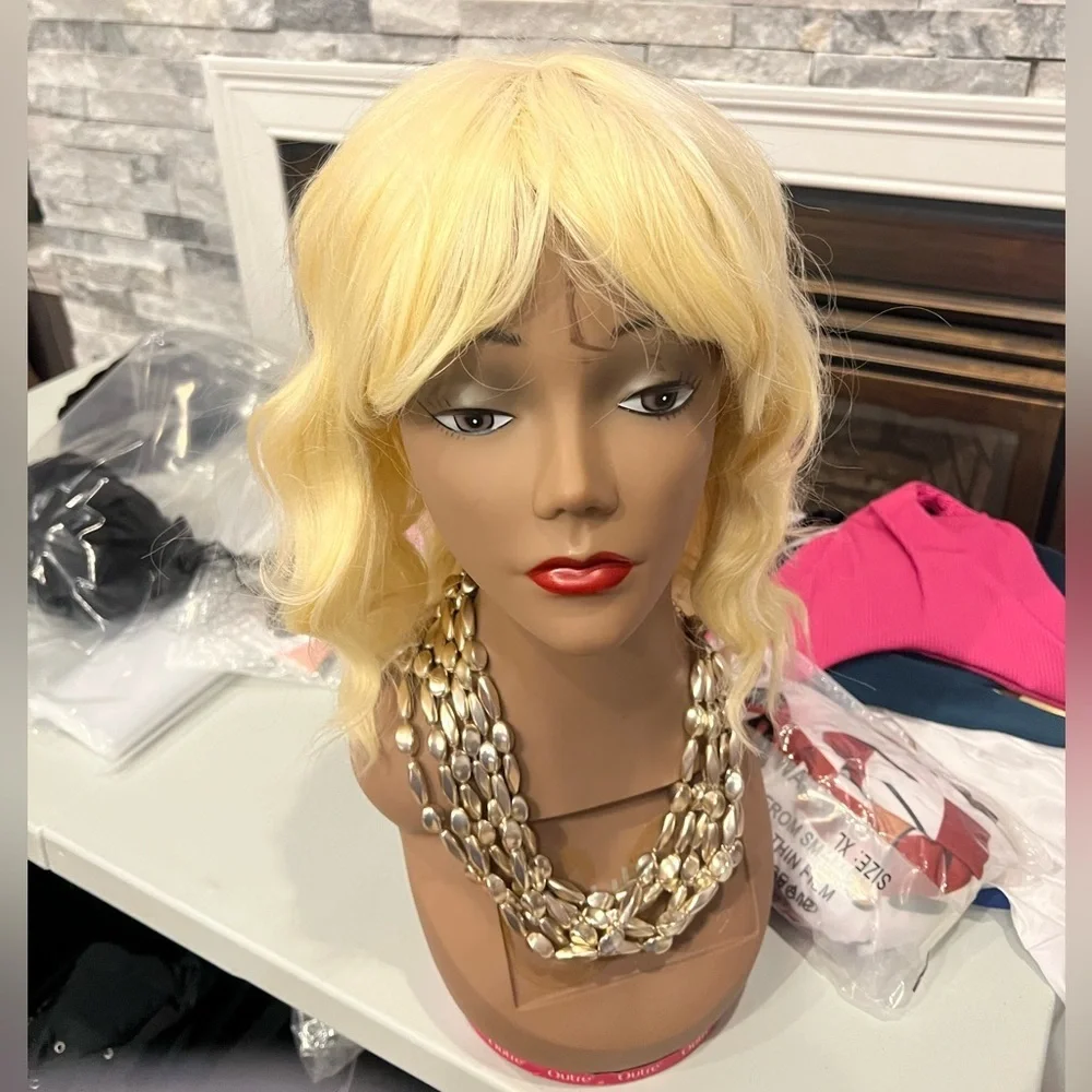 Blonde Wavy Hair Wig – Medium Length